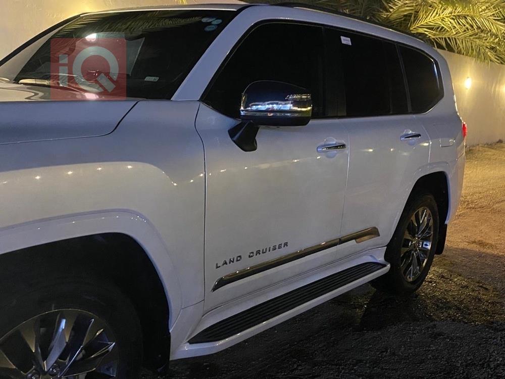 تويوتا لاندكروزر